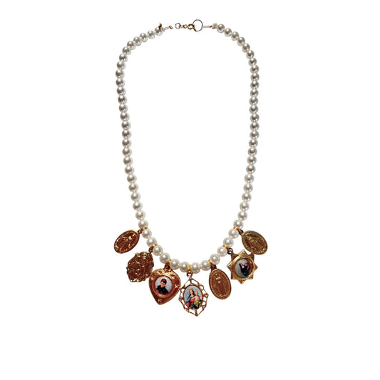 Collana di Perle con medagliette dorate e smaltate